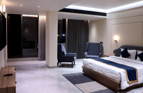 Wadhwan Hotel | Dream Inn By Spring Tree