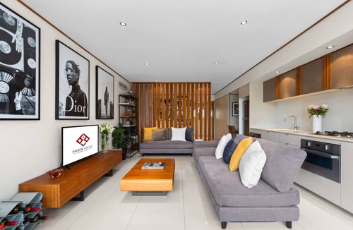 Bondi Beach Apartment | Drews Bondi Beach Pad - Music Inspired