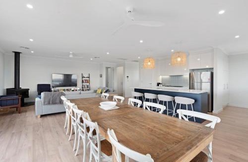 Middleton House | Driftwood Dunes - 67 Newell Avenue Middleton - No Linen Included
