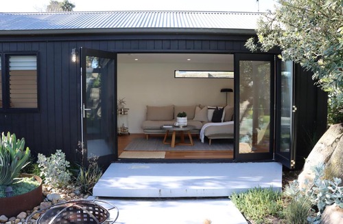 Mount Martha Apartment | Driftwood Studio