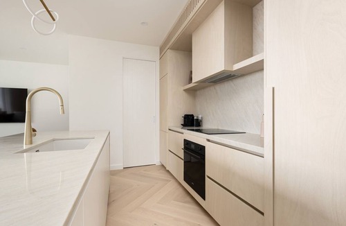 Dromana Apartment | Dromana Beach Suites - 104
