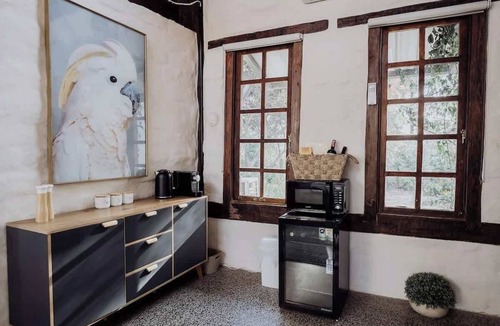 Smiths Gully Cottage | Duck'n Hill Cottage (& EV charge station)