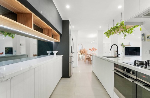 Duncraig House | Duncraig Dream with Pool and Alfresco BBQ!