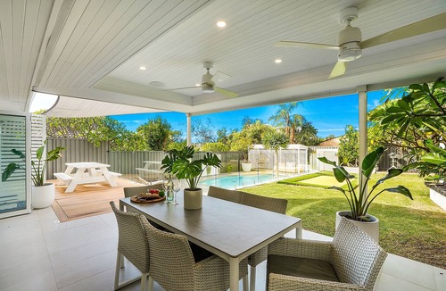 Duncraig House | Duncraig Dream with Pool and Alfresco BBQ!