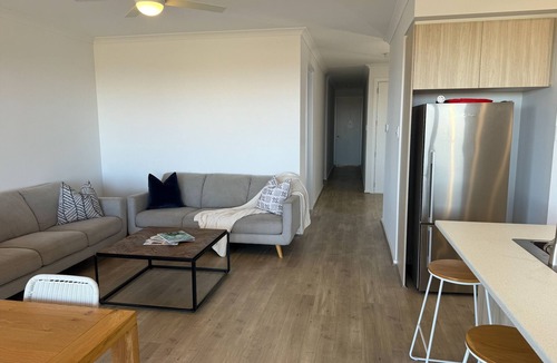 Muloowurtie House | Dune Sea - Modern 2 storey , Beachfront! Off Peak special available!