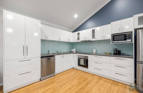 Lancelin House | Dune View is a premium and stunning holiday home.
