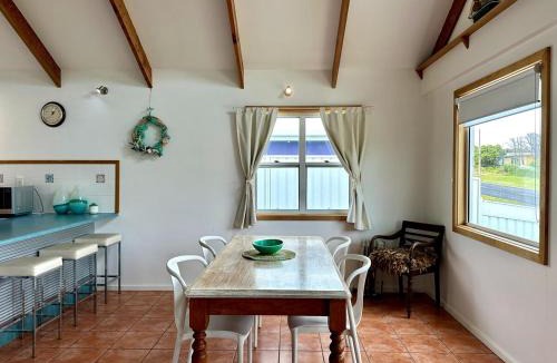Waterhouse House | Dunes Aqua at Robe