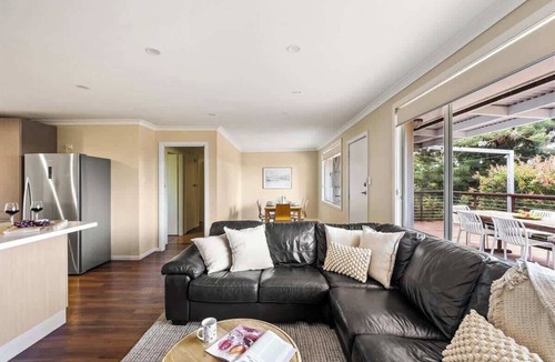 Eagle Bay House | Eagle Bay Beach House - walking distance to beach
