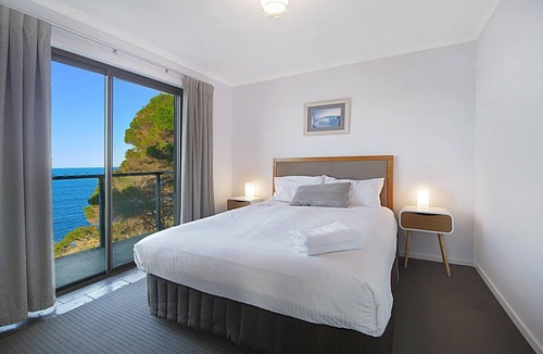 Eden Villa | Eagle Heights - Panorama (Unit 7: Upstairs)