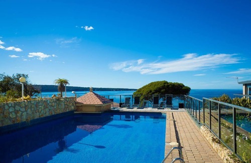 Eden Villa | Eagle Heights - Panorama (Unit 7: Upstairs)
