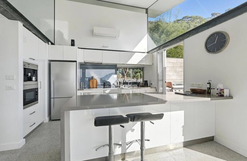 Eaglehawk Neck Apartment | Eaglehawk Pavilions One – Coastal Retreat with Ocean Views