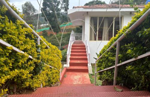Wellington Bed & Breakfast | Earth songs by Green leaves - 10 kms from kotagiri