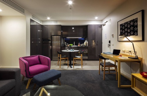 Griffith Hotel | East Hotel