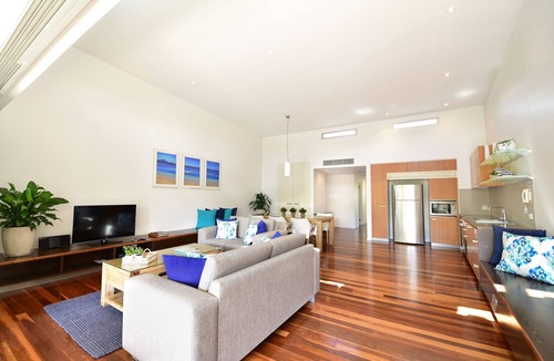 Belongil Apartment | East on Byron