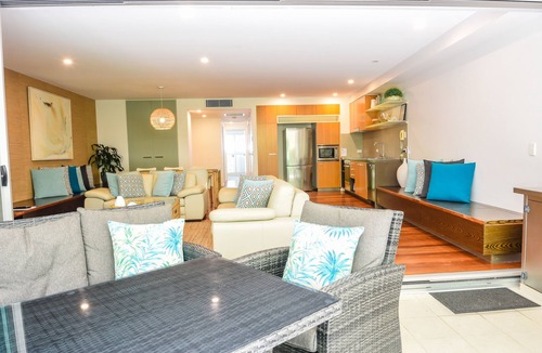 Belongil Apartment | East on Byron