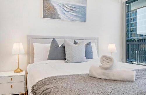 Lidcombe Apartment | Easter Show Villa - 3 Bed 2 Bath,Sleeps 6,Pool,Parking-reserve- No Parties