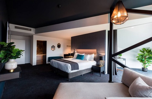 Brisbane Hotel | Eatons Hill Hotel