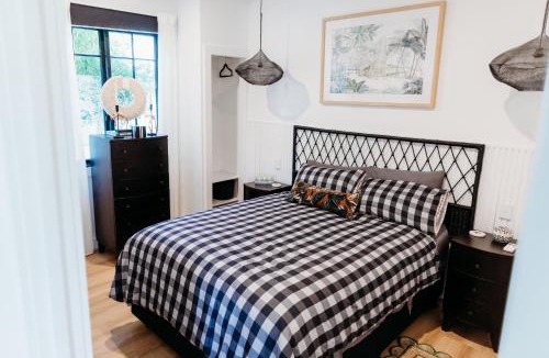 Nelson Bay Villa | Ebony & Ivory Villa