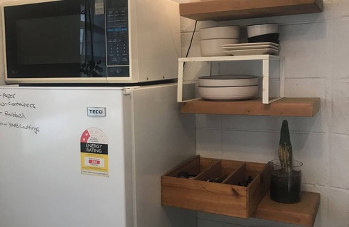 Dee Why Apartment | Eclectic room, private space, quiet nature spot near famous surf beaches & City