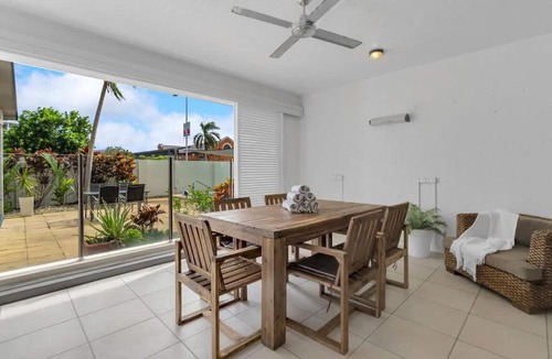 Cairns Central Business District Apartment | 'Eclipse' A Poolside Family Escape in the CBD