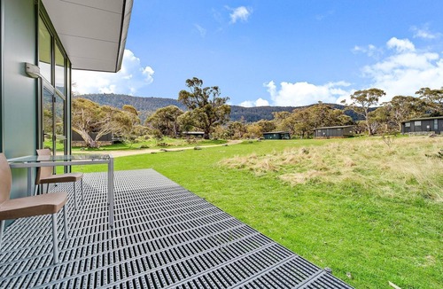 Crackenback Ski Chalet | Ecocrackenback 16 'Sustainable chalet close to the slopes.'