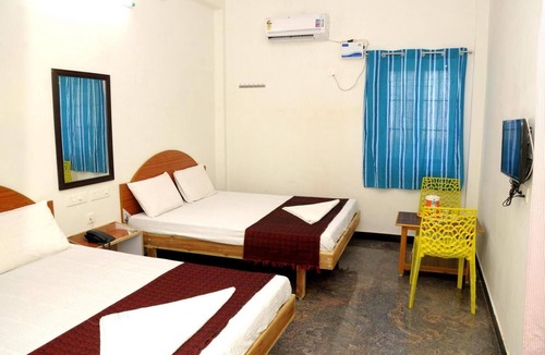 Palani Hotel | Eden A Park