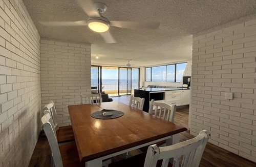 Caloundra Apartment | Edgecliffe 3 Kings Beach Unit With Ocean Views