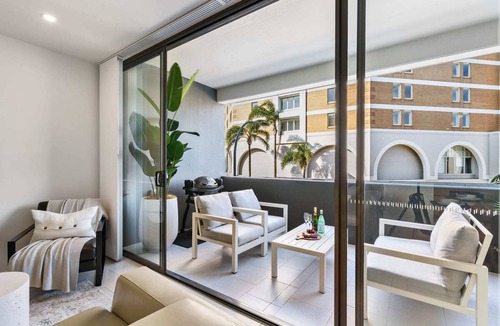 Terrigal Apartment | Elegance on Pine by Coast Hosting
