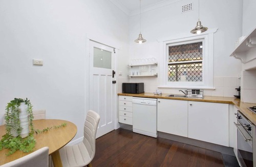 West Perth House | Elegant Art Deco Semi Detached 2-Bed Home by Parks