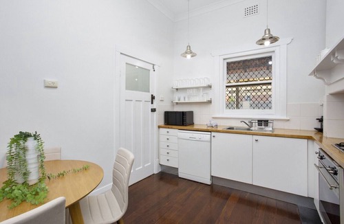 West Perth Apartment | Elegant Art Semi Detached 2-Bed Home