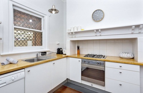 West Perth Apartment | Elegant Art Semi Detached 2-Bed Home