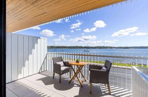 Batemans Bay Apartment | Elegant Bay Side 1-Bed Apartment with Views