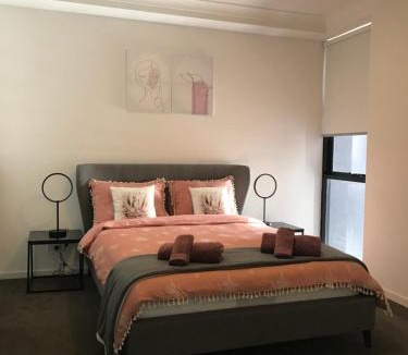Liverpool Apartment | Elegant Design 2 Bed 2 Bath Apartment In Liverpool
