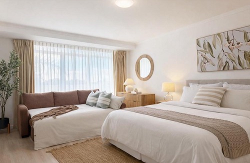 Williamstown Apartment | Elegant Waterfront Retreat Harbour & River Views