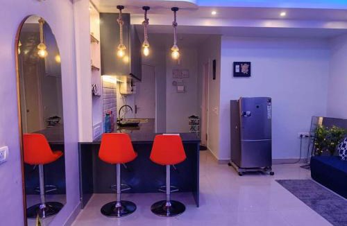 Kolkata Apartment | Elegant Xanadu Studio 604 -Pool, Airport, CC2 Mall