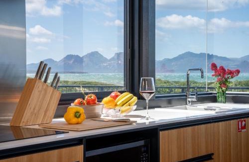 Dolphin Sands House | Elements - Freycinet Holiday Houses