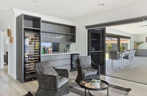 Yarrawonga House | Elements on Waters Edge - Spring Offer