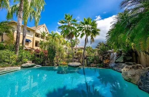 Cairns North Apartment | Elevated 2BR Modern Furnished Terrace Apt - Pool