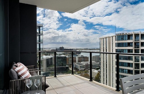 Newcastle West Apartment | Elevated 3BR Stay - Views Amenities Parking