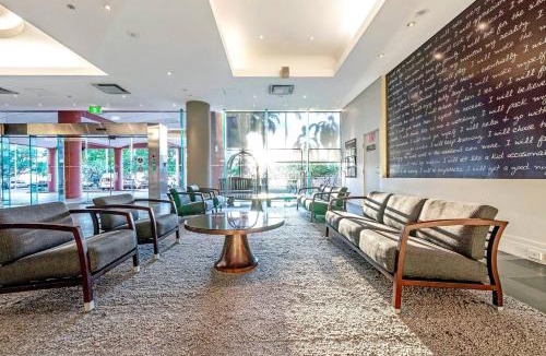 Darwin City Centre Apartment | Elevated Waterfront Living on the Esplanade's Edge
