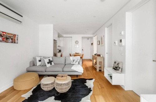 Elwood Apartment | Elsters Edge A Stylish Elwood Escape with Terrace