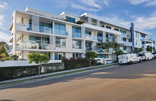 Alexandra Headland Apartment | Elysee Beachside Apartments Alexandra Headland