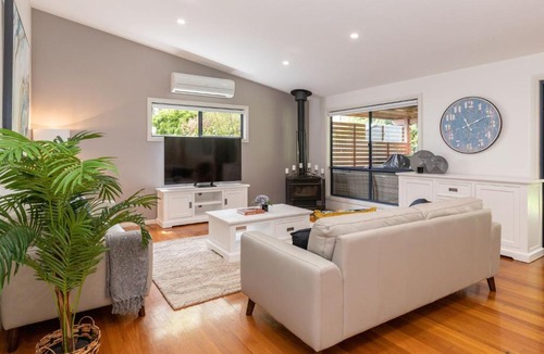 Smiths Lake House | Endless Summer at Smiths