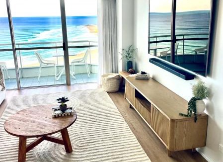 Coolangatta Apartment | Endless Summer in Cooly Level 18
