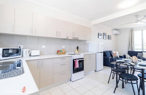 Rapid Creek Apartment | Enjoy affordable accomodation a short walk away from the stunning Nightcliff foreshore