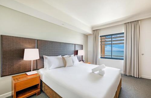 Darwin City Centre Apartment | Enjoy Dreamy Ocean Views from Resort Style Oasis