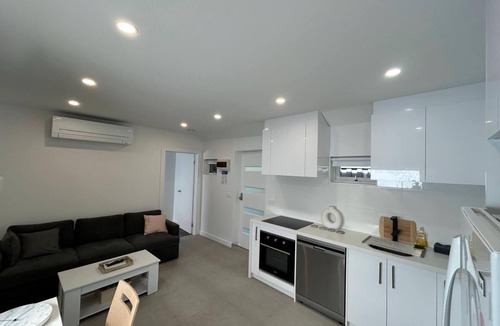St. Kilda East House | Enjoyable 2-bedroom house in Saint Kilda East