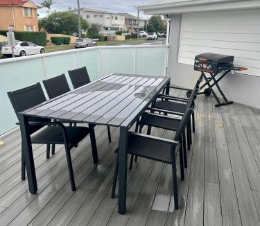 Lake Illawarra House | Entire Attached Granny Flat Home - Sleeps 4