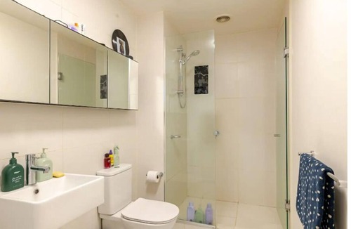 Melbourne Apartment | Entire home/flat in Abbotsford