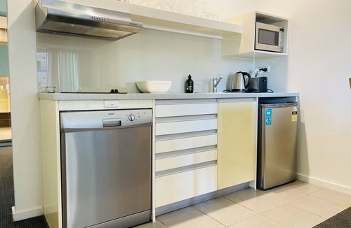 Darwin City Centre Apartment | Entire Mantra unit Darwin City
